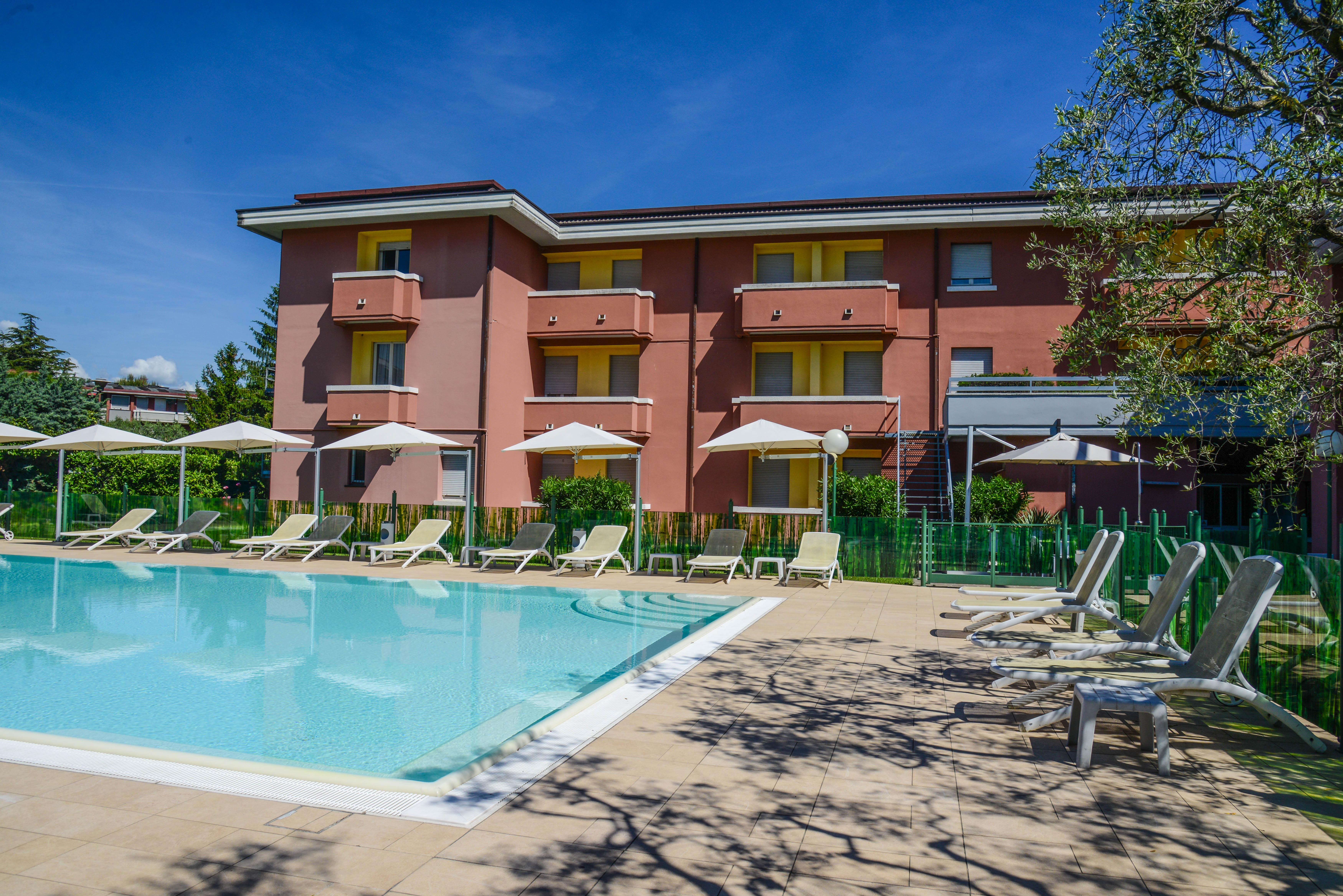 דסנזאנו דל גארדה Hotel Oliveto מראה חיצוני תמונה