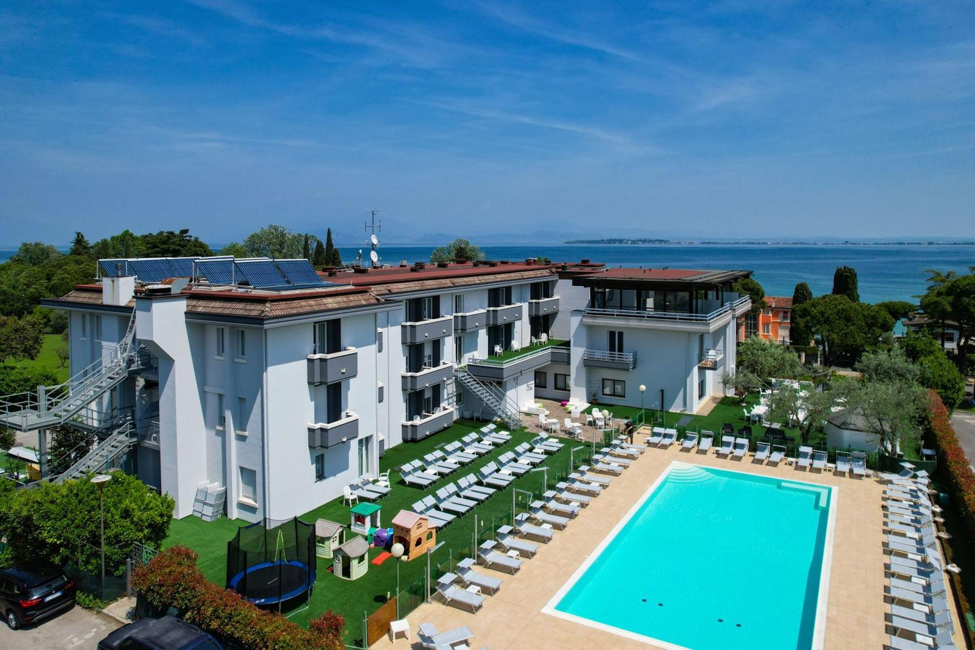 דסנזאנו דל גארדה Hotel Oliveto מראה חיצוני תמונה