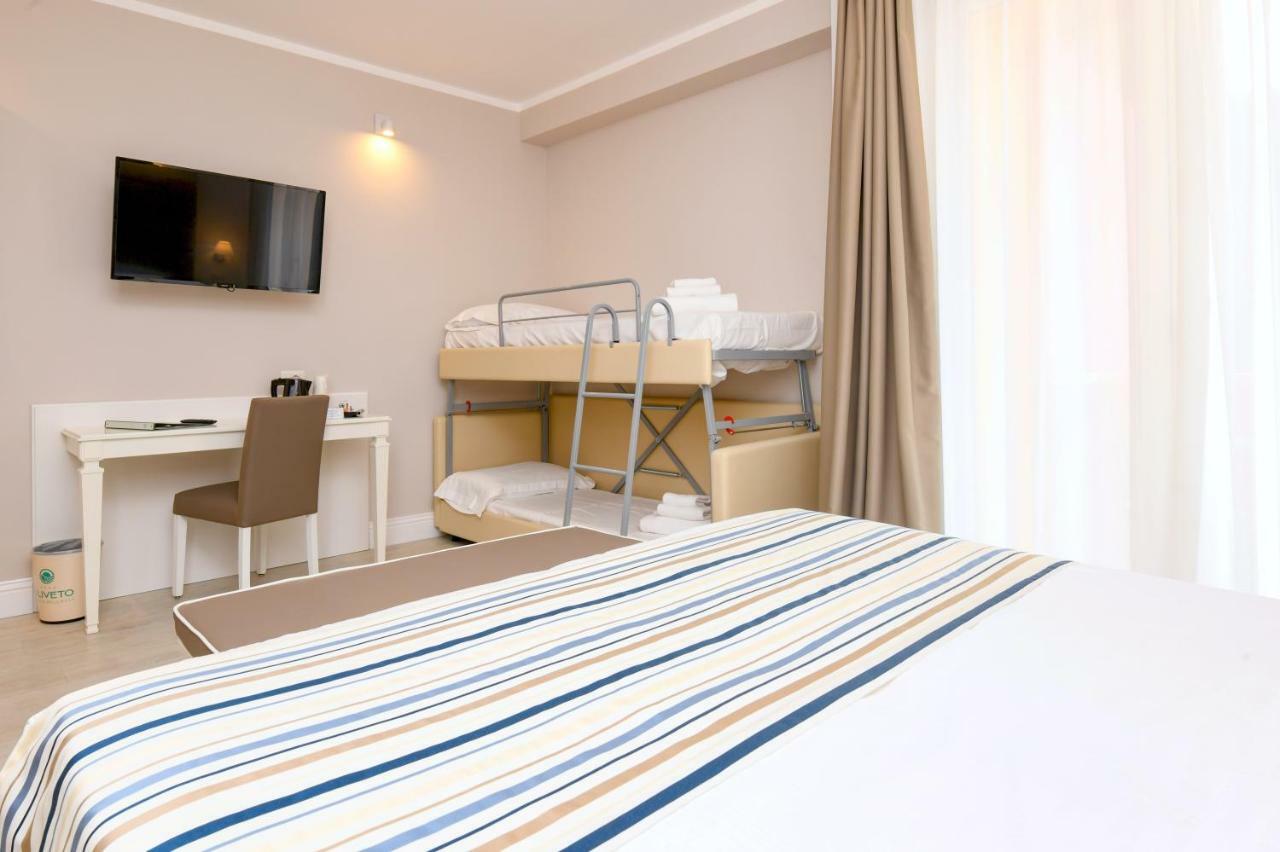 דסנזאנו דל גארדה Hotel Oliveto מראה חיצוני תמונה